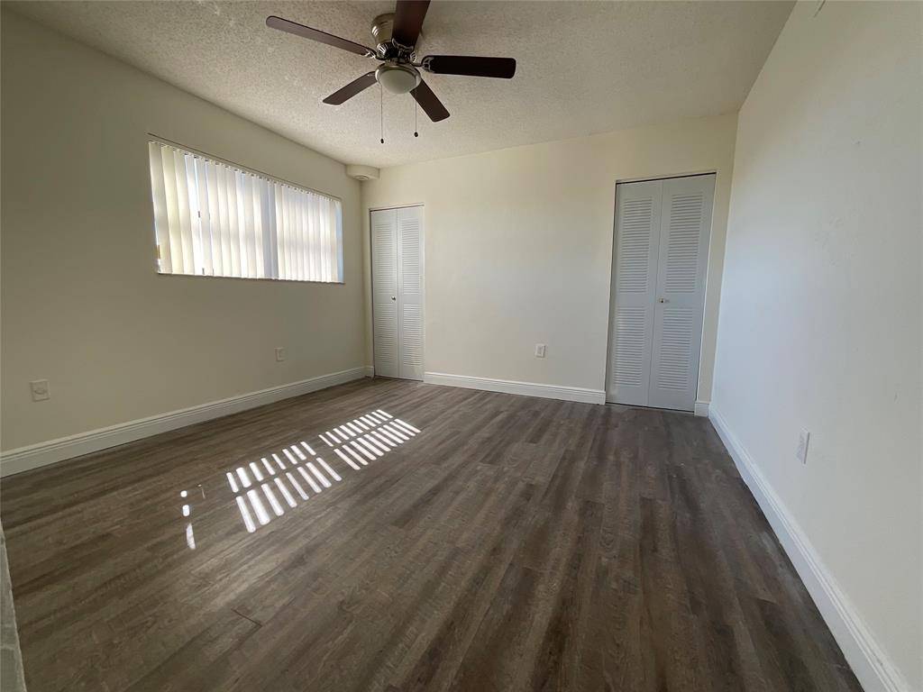 North Miami Beach, FL 33179,19455 NE 10 Ave #4-116