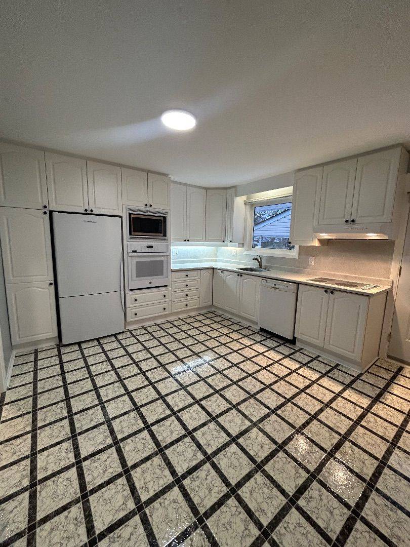 Billings Bridge - Riverside Park And Area, ON K1V 7G6,691 Fielding DR