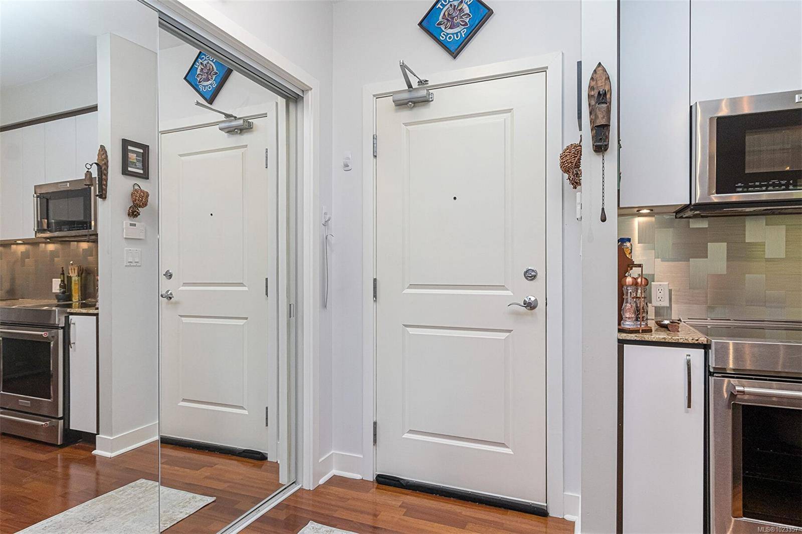 Langford, BC V9B 0E1,1395 Bear Mountain Pkwy #210/212