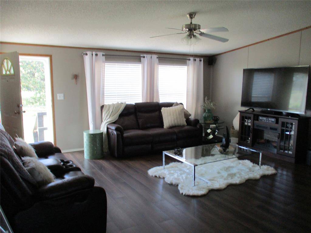 Paradise, TX 76073,214 County Road 3432