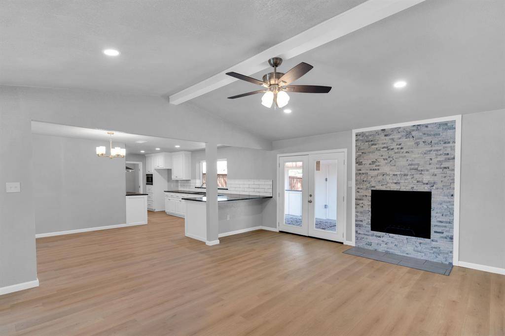 Benbrook, TX 76126,112 Lochness Lane