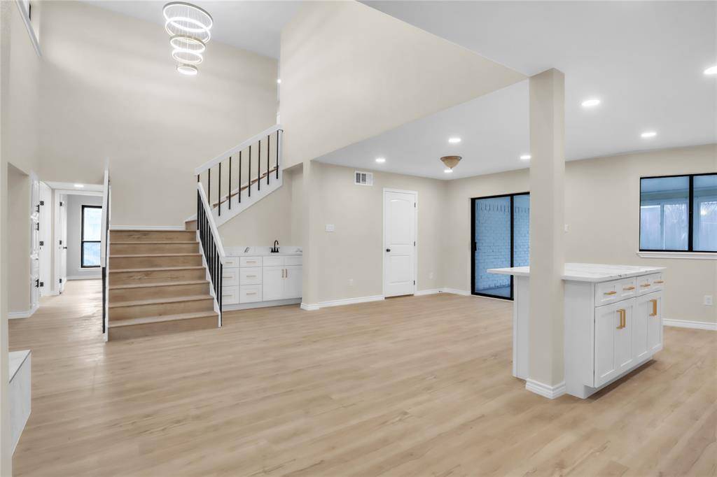 Irving, TX 75038,600 Flintridge Court