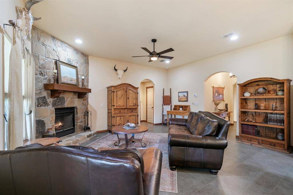 Tioga, TX 76271,1207 Mary Ann Court