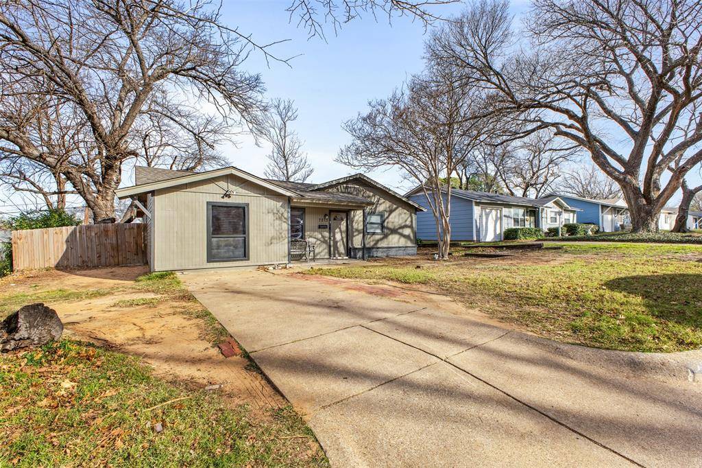 Fort Worth, TX 76112,7213 Greenlee Street