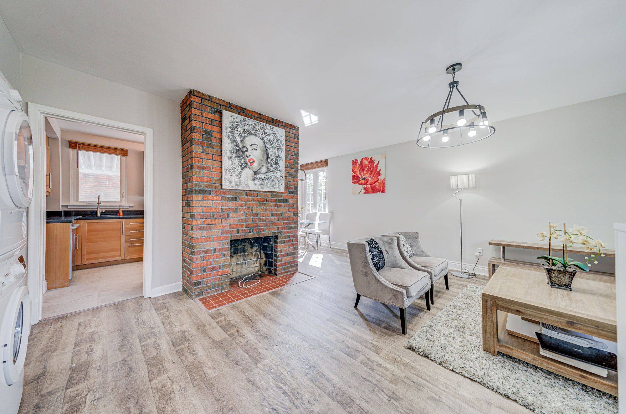 Toronto E04, ON M1P 1M7,2 Vankirk RD #Main Floor