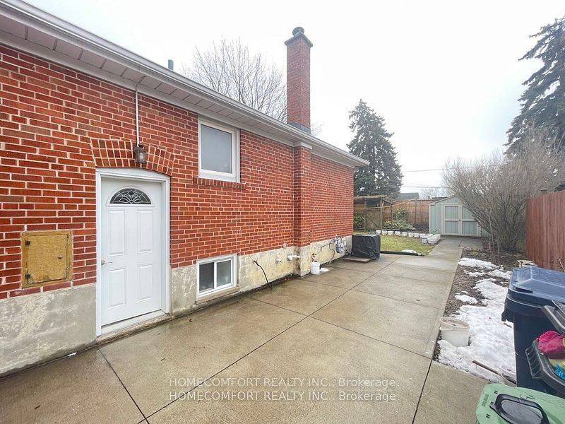 Toronto W10, ON M9W 4P7,27 Dittmer CRES N