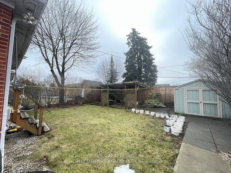 Toronto W10, ON M9W 4P7,27 Dittmer CRES N