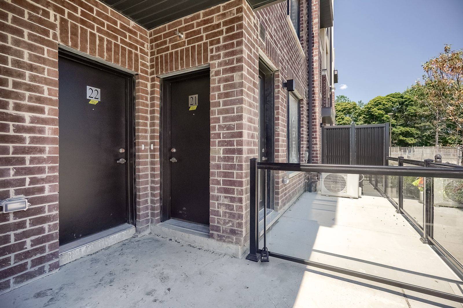 Mississauga, ON L5L 5R9,3566 Colonial DR #21