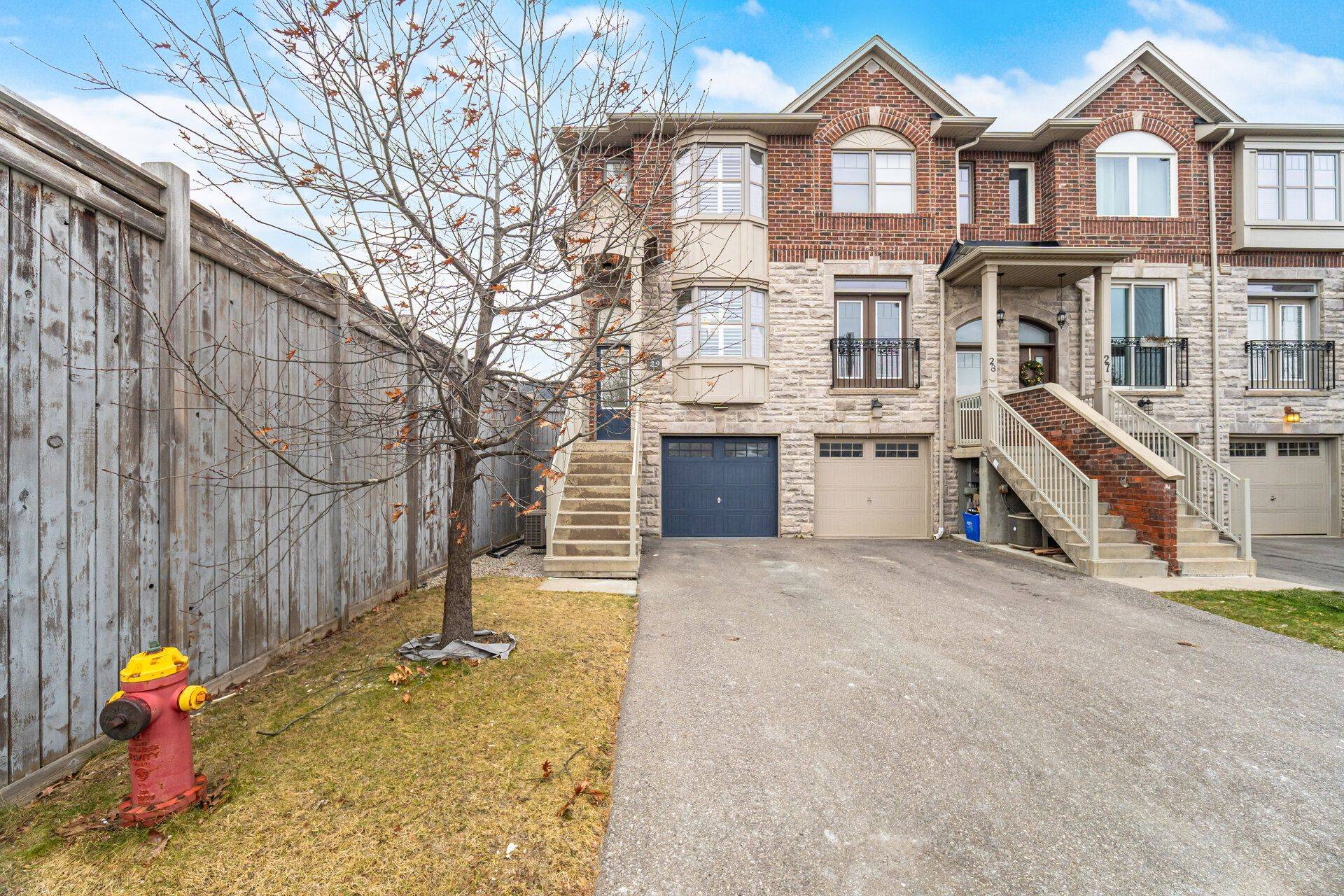 Oakville, ON L6M 0L3,2410 Woodstock TRL #29