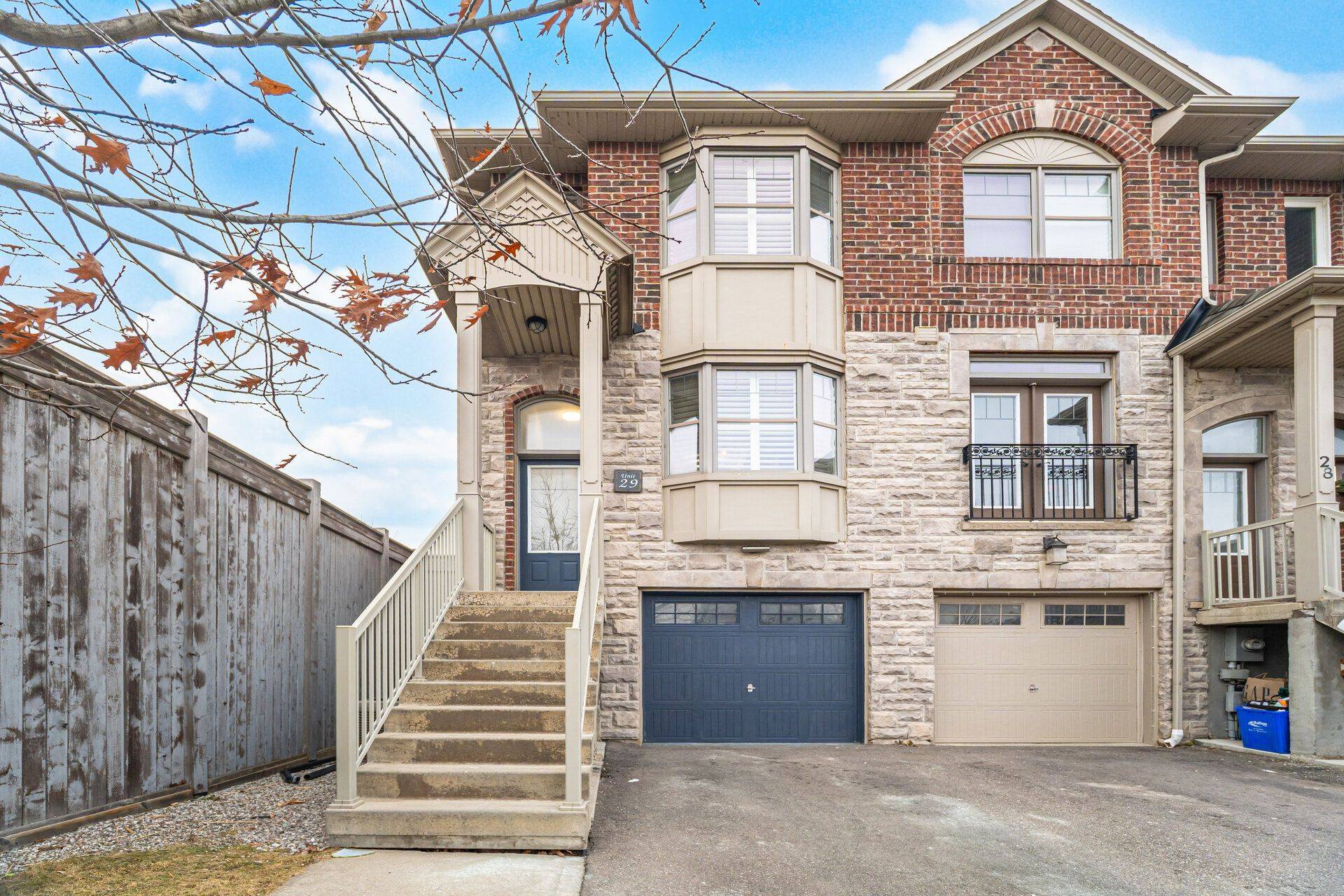 Oakville, ON L6M 0L3,2410 Woodstock TRL #29