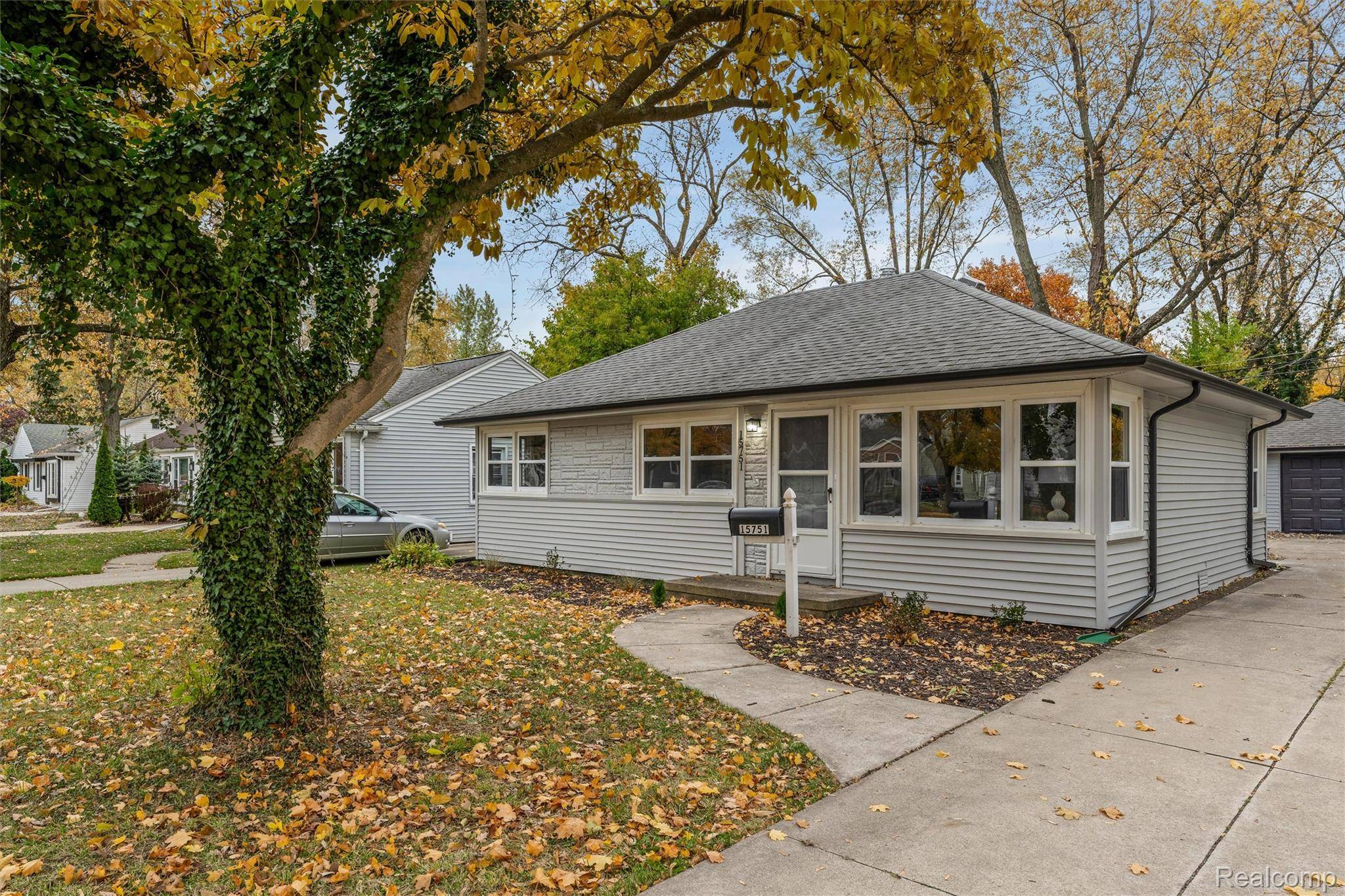 Beverly Hills, MI 48025,15751 W 14 mile RD