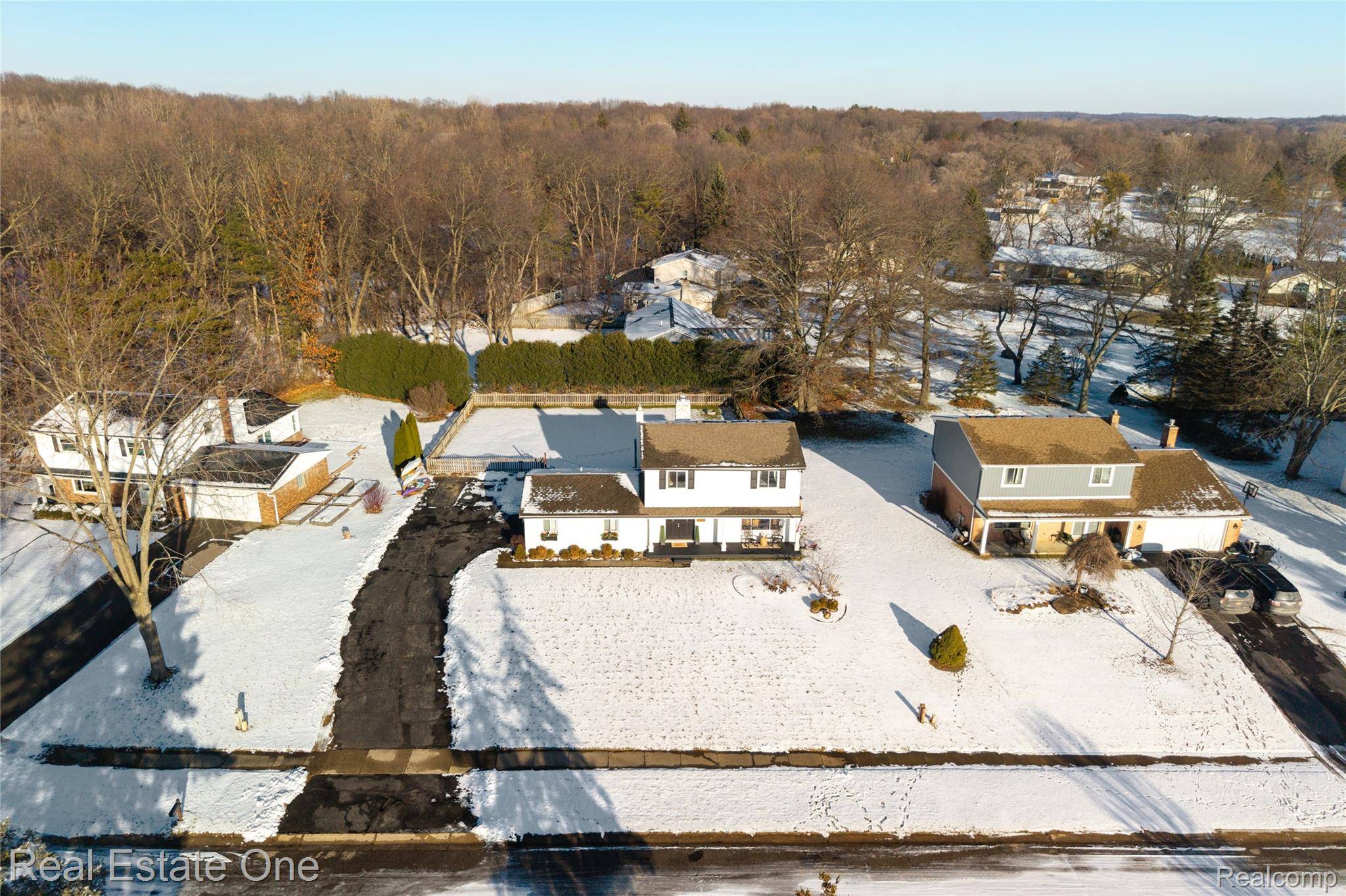 Clarkston, MI 48348,8680 Harbortowne DR