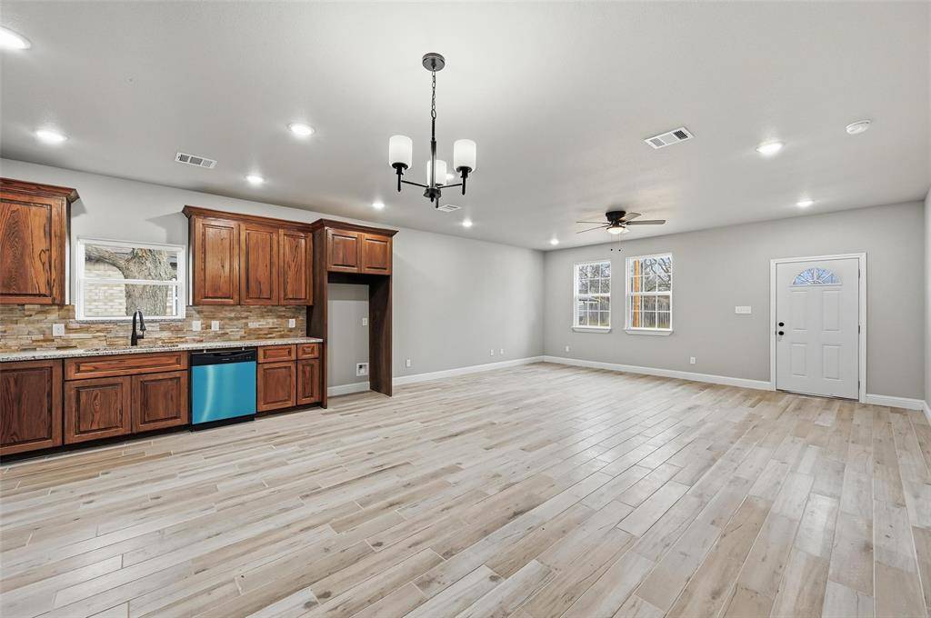 Cleburne, TX 76031,308 Lewis Street