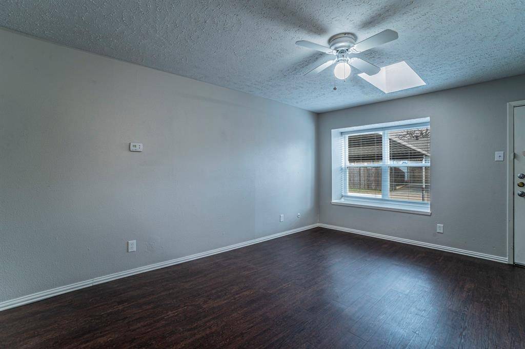 Grand Prairie, TX 75052,5 E Townhouse Lane