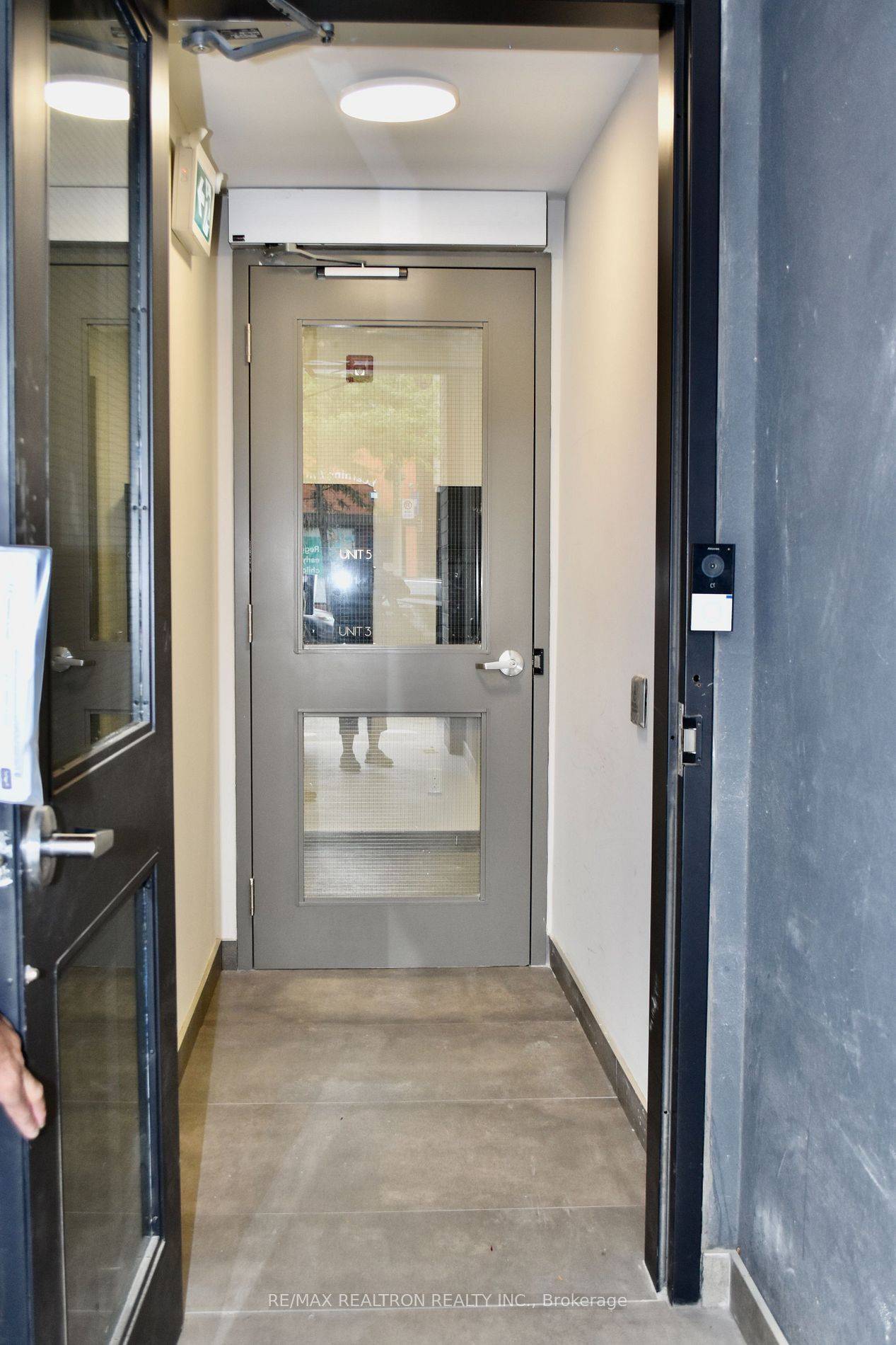 Toronto C04, ON M4N 2N1,3429 Yonge ST #3