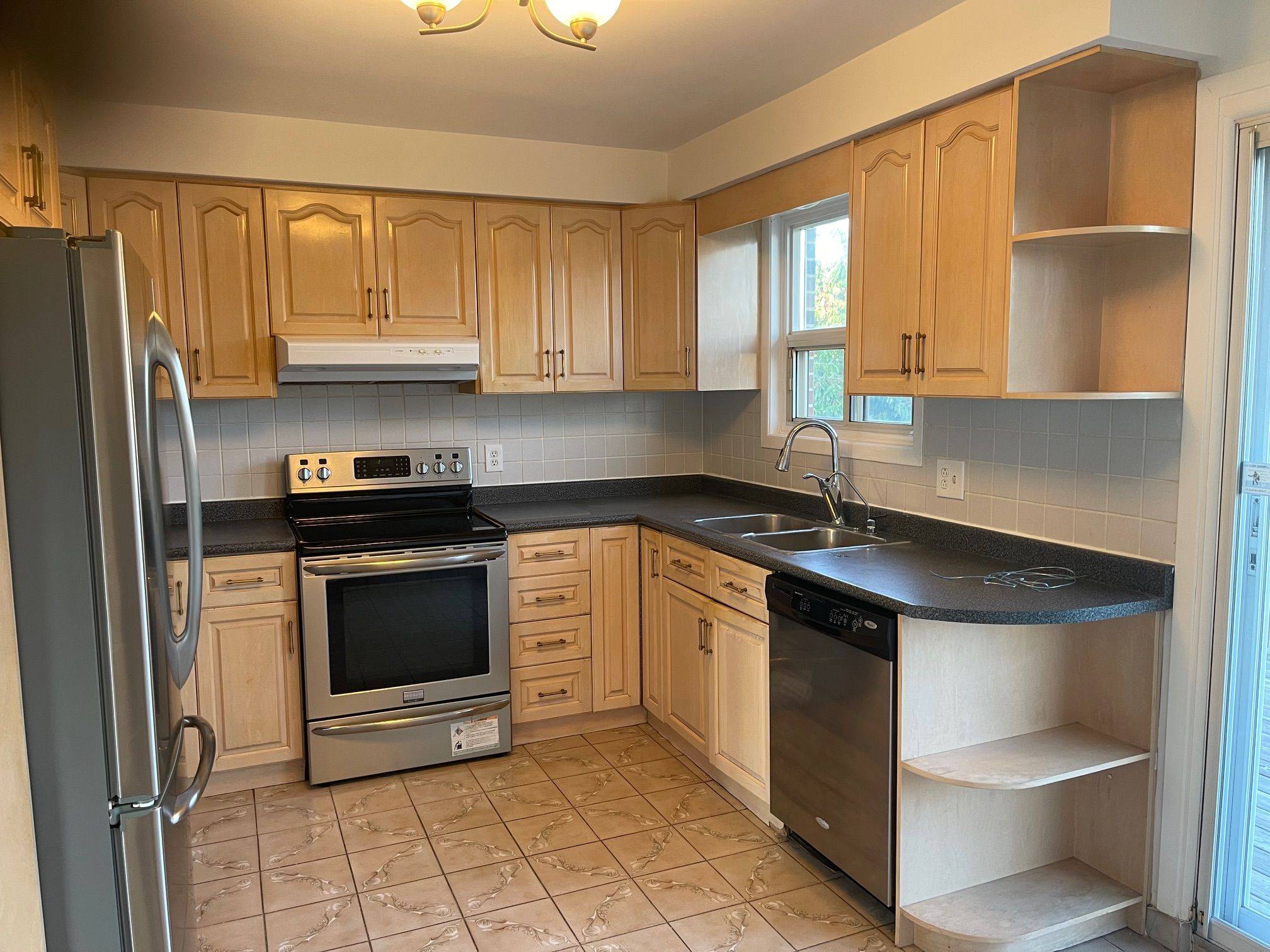 Toronto C15, ON M2J 3P7,51 Pleasant View DR