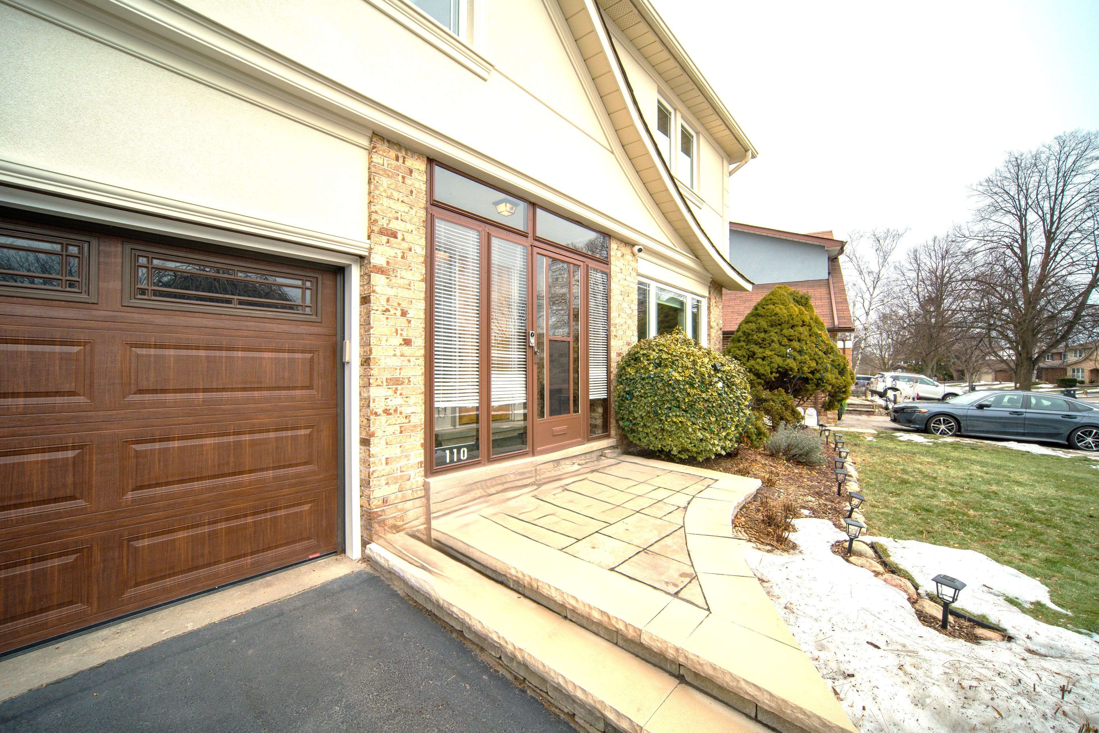 Toronto E10, ON M1C 3E6,110 Acheson BLVD