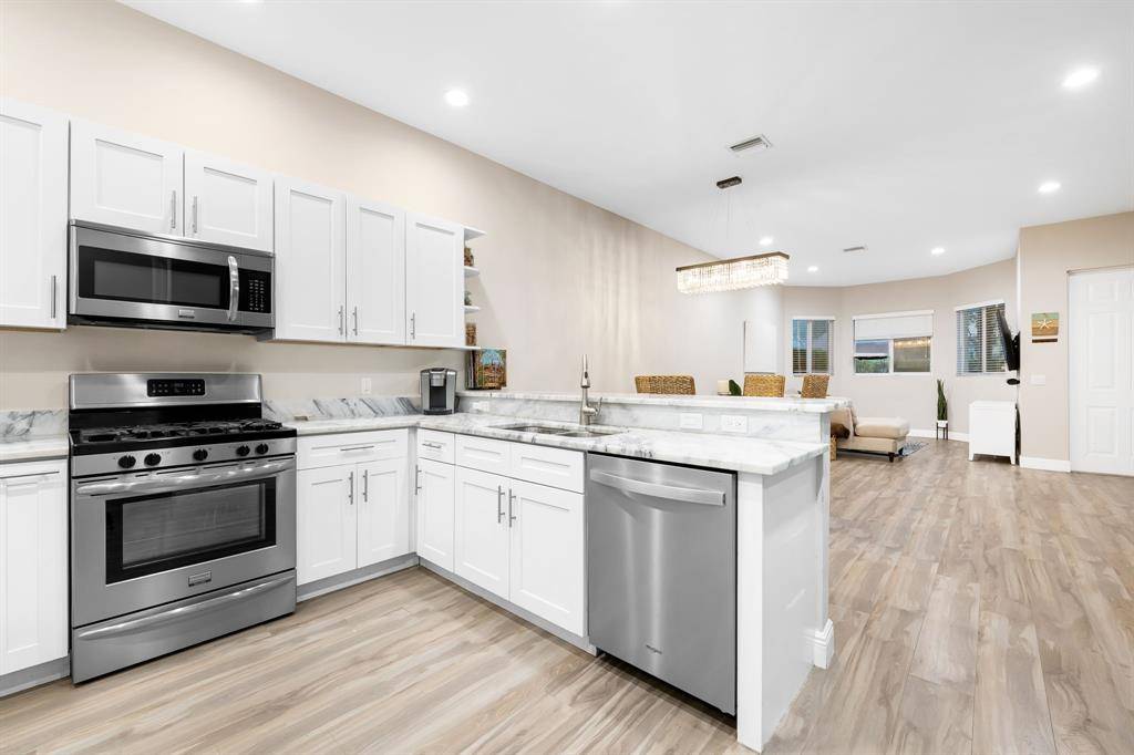 Fort Lauderdale, FL 33304,919 NE 17th Way