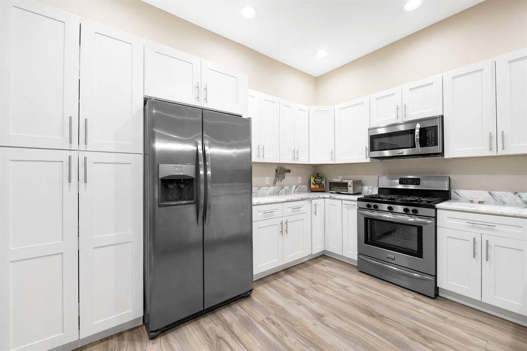 Fort Lauderdale, FL 33304,919 NE 17th Way