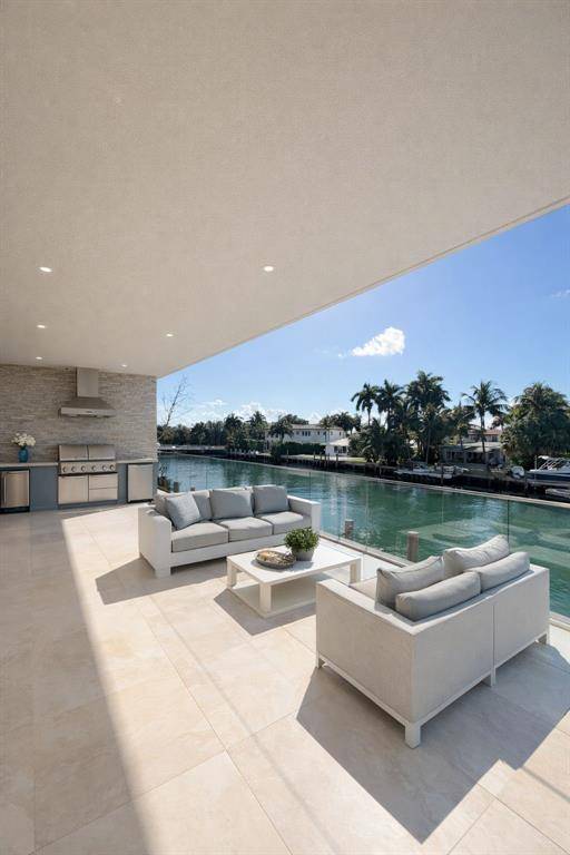 Bay Harbor Islands, FL 33154,9700 W Bay Harbor Dr #PH4/PH5