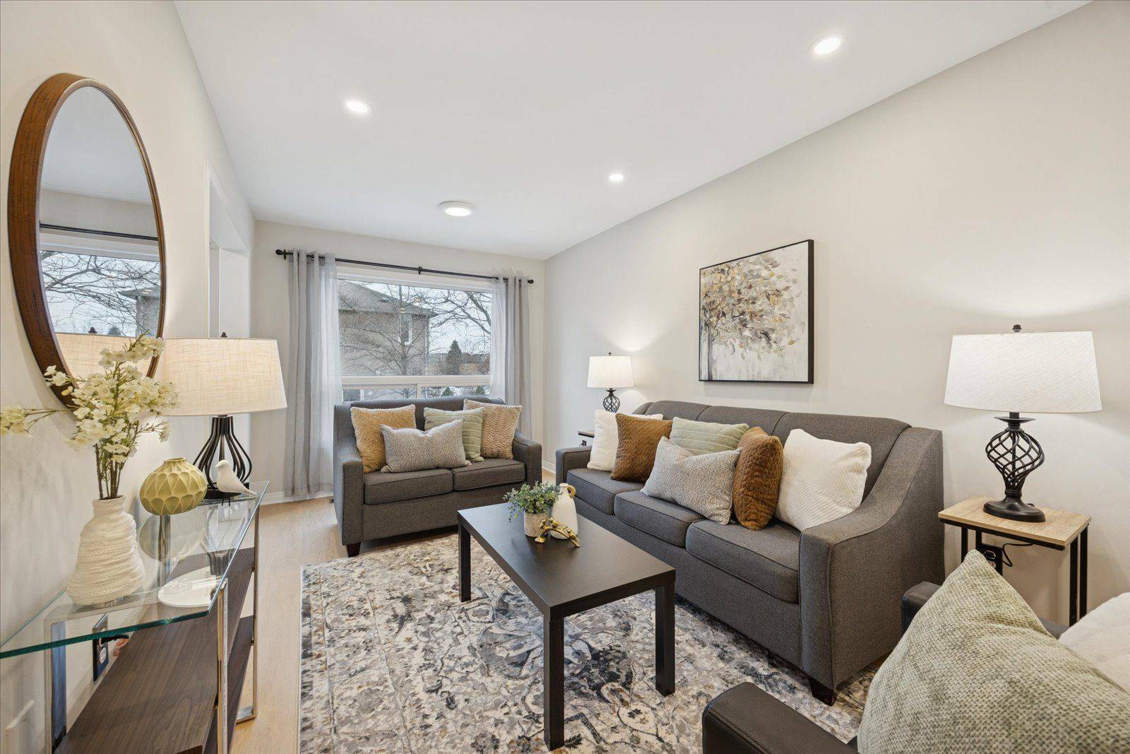 Newmarket, ON L3X 2B1,722 Walpole CRES