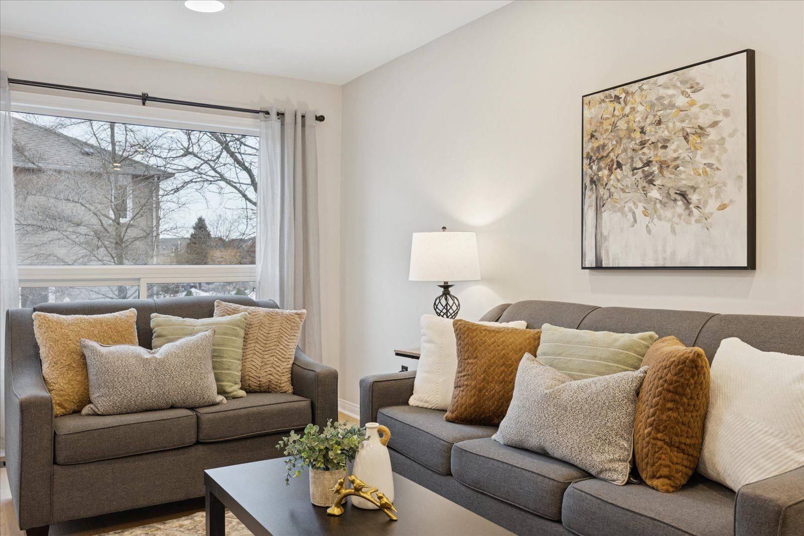 Newmarket, ON L3X 2B1,722 Walpole CRES