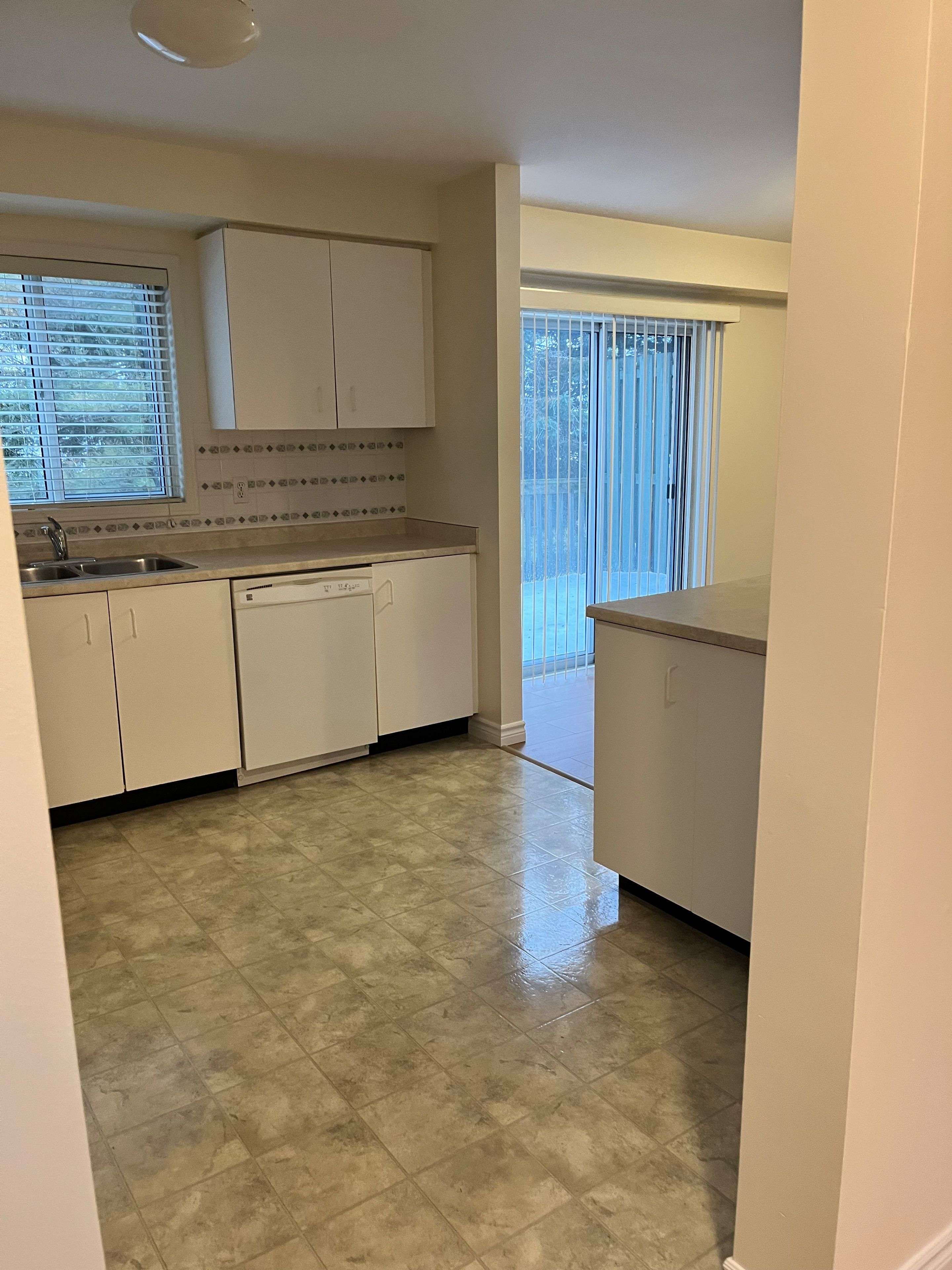 Barrie, ON L4N 9N4,490 Veterans DR #34