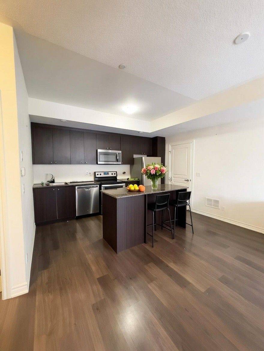 Toronto W06, ON M8W 0B2,70 Eastwood Park GDNS #28