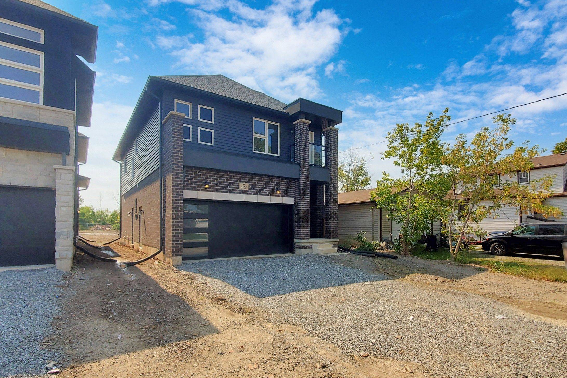 Welland, ON L3B 0N6,127 Laugher AVE