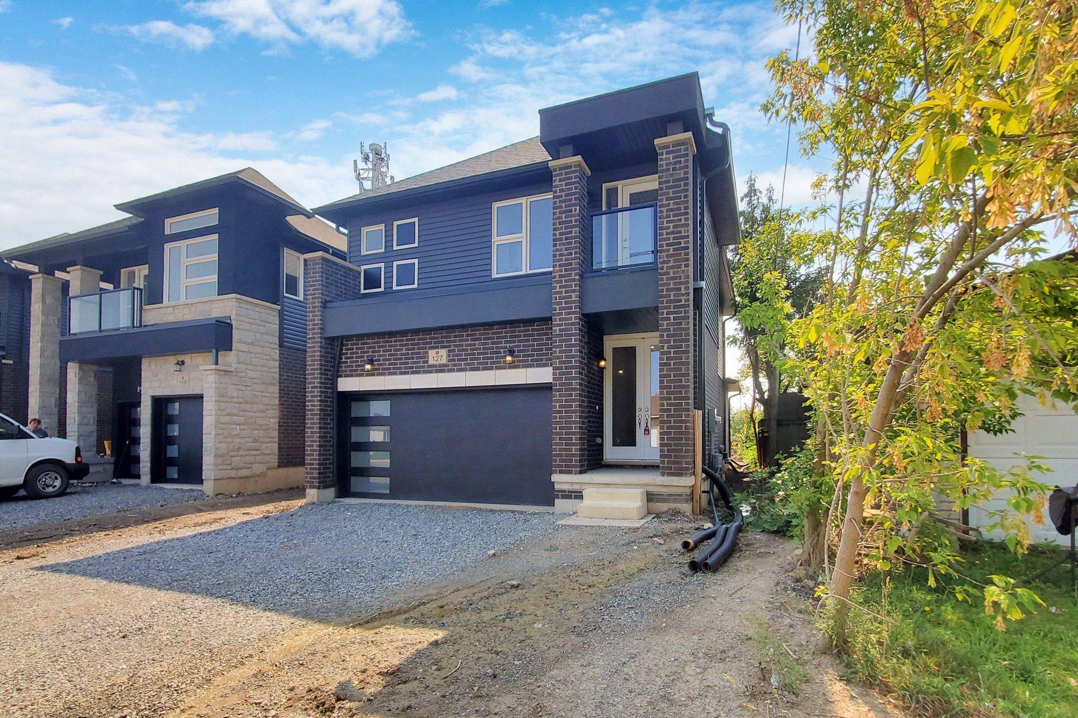 Welland, ON L3B 0N6,127 Laugher AVE