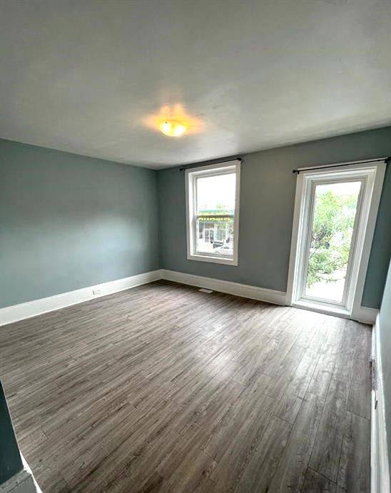 West Centre Town, ON K1Y 3C4,1055 SOMERSET ST #2