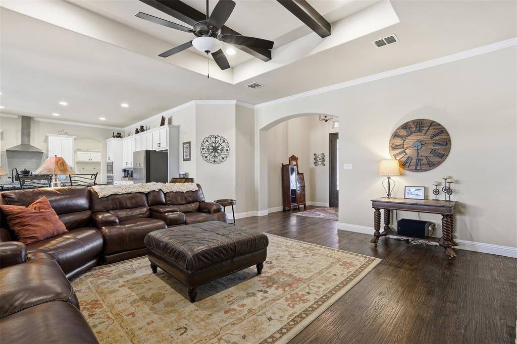 Hudson Oaks, TX 76087,700 Russell Road