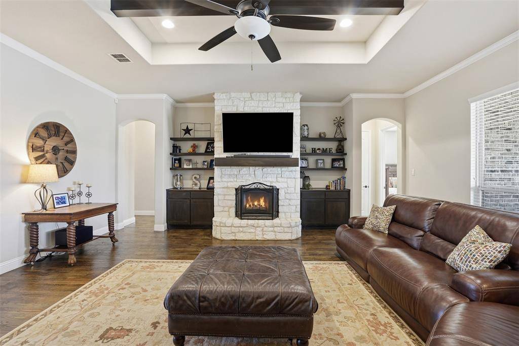 Hudson Oaks, TX 76087,700 Russell Road