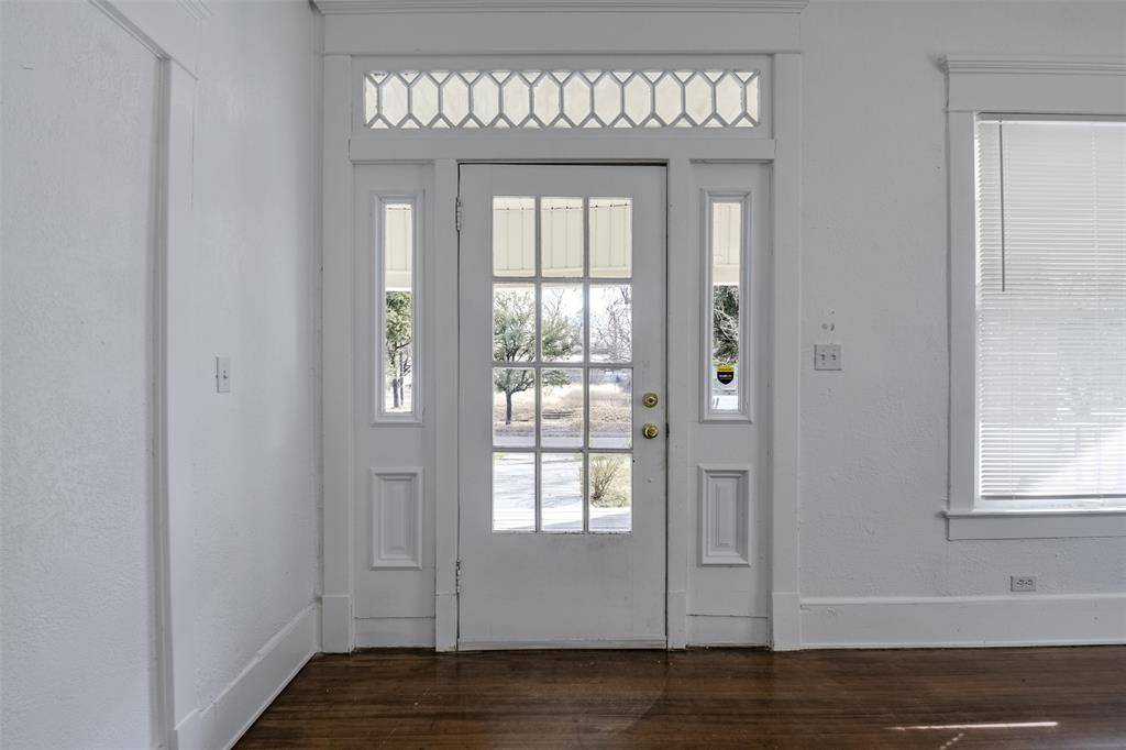 Fort Worth, TX 76110,3002 S Jennings