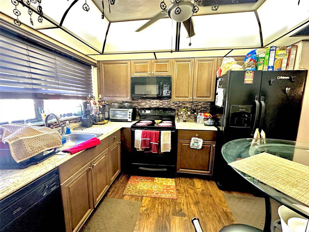 Lauderhill, FL 33313,2451 NW 41st Ave #207