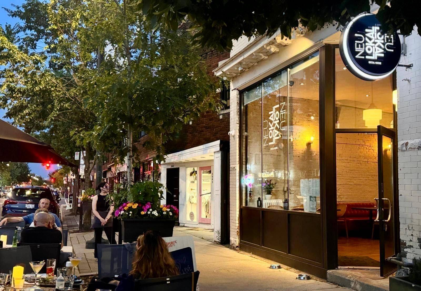 Toronto W02, ON M6P 1Z5,3047 Dundas ST W