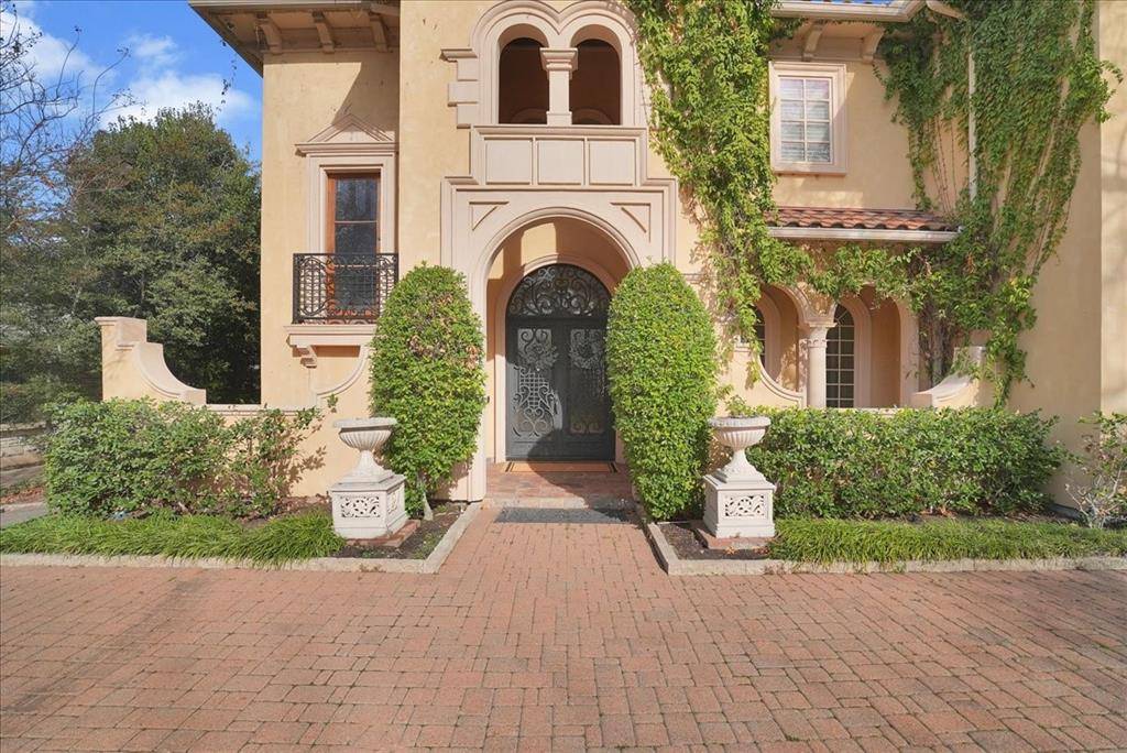 Dallas, TX 75225,6807 Lupton Drive