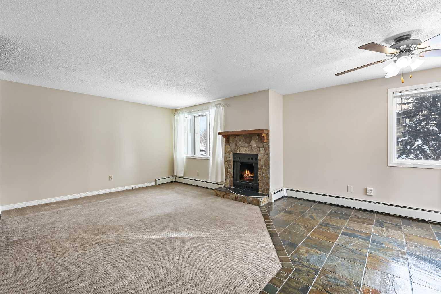 Calgary, AB T3E 6T7,80 Glamis DR SW #3211