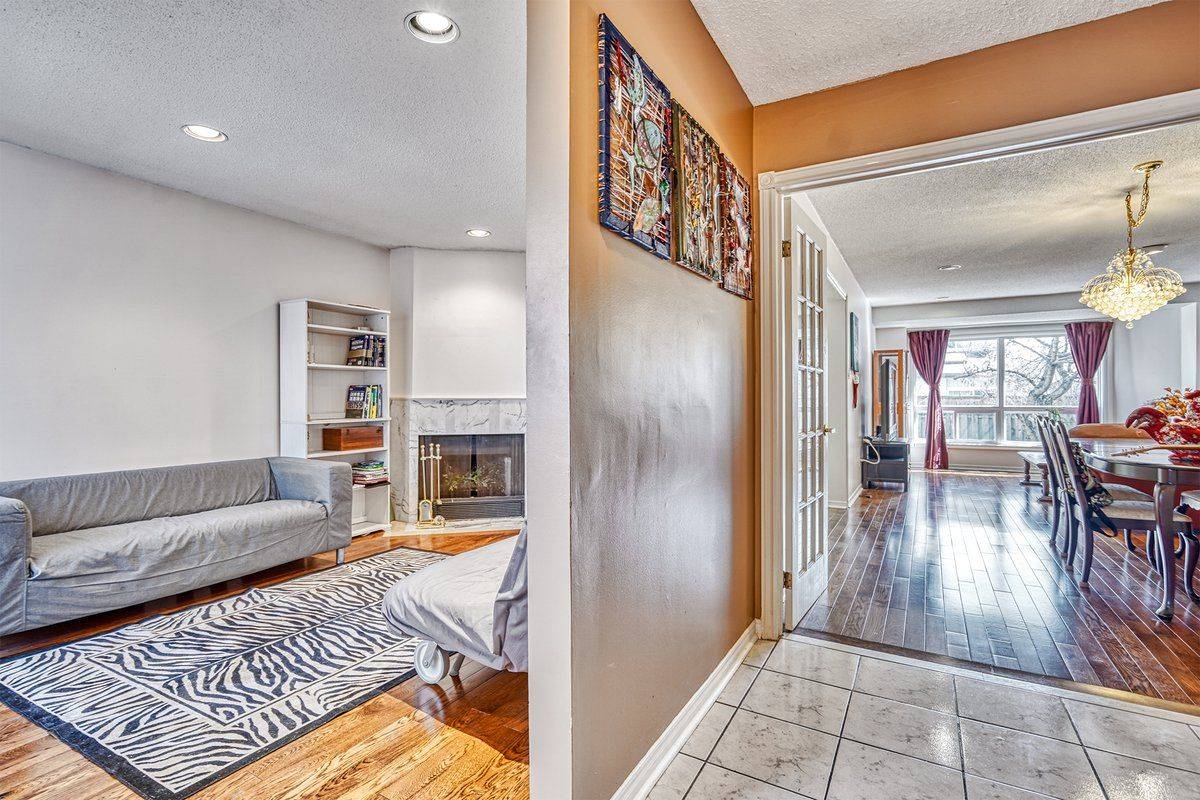 Vaughan, ON L4J 6R9,63 Ramblewood LN