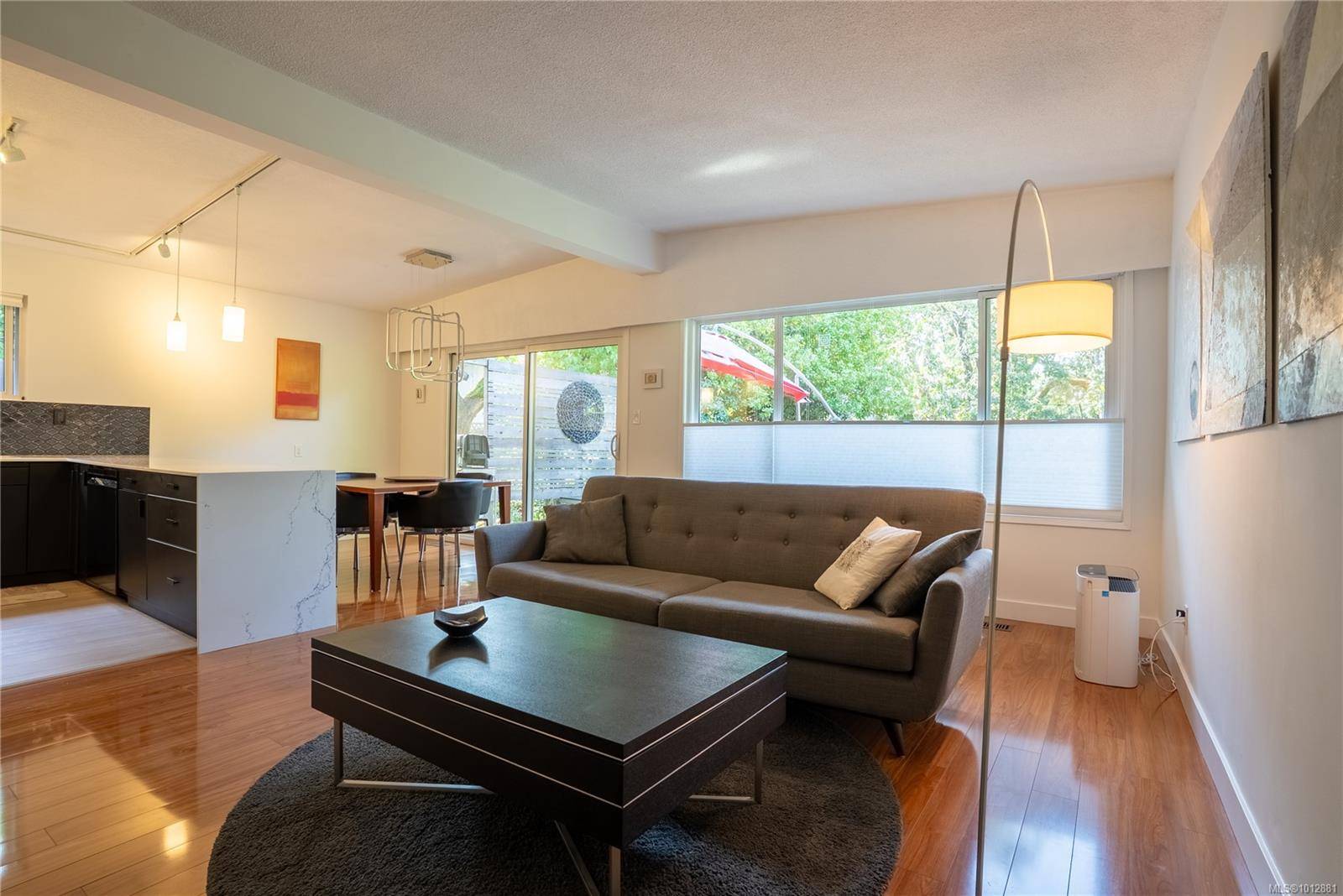 Esquimalt, BC V9A 2Y7,1376 Craigflower Rd