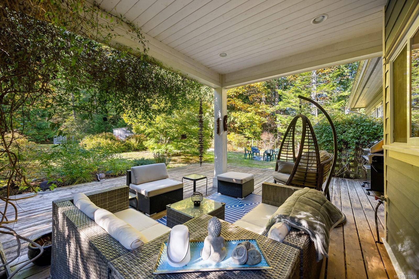 Fanny Bay, BC V0R 1W0,6505 Mystery Beach Rd