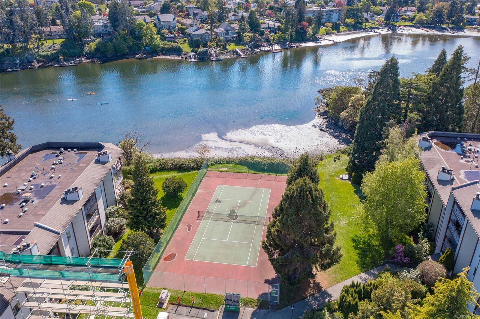 Saanich, BC V9A 7A9,75 Gorge Rd W #512