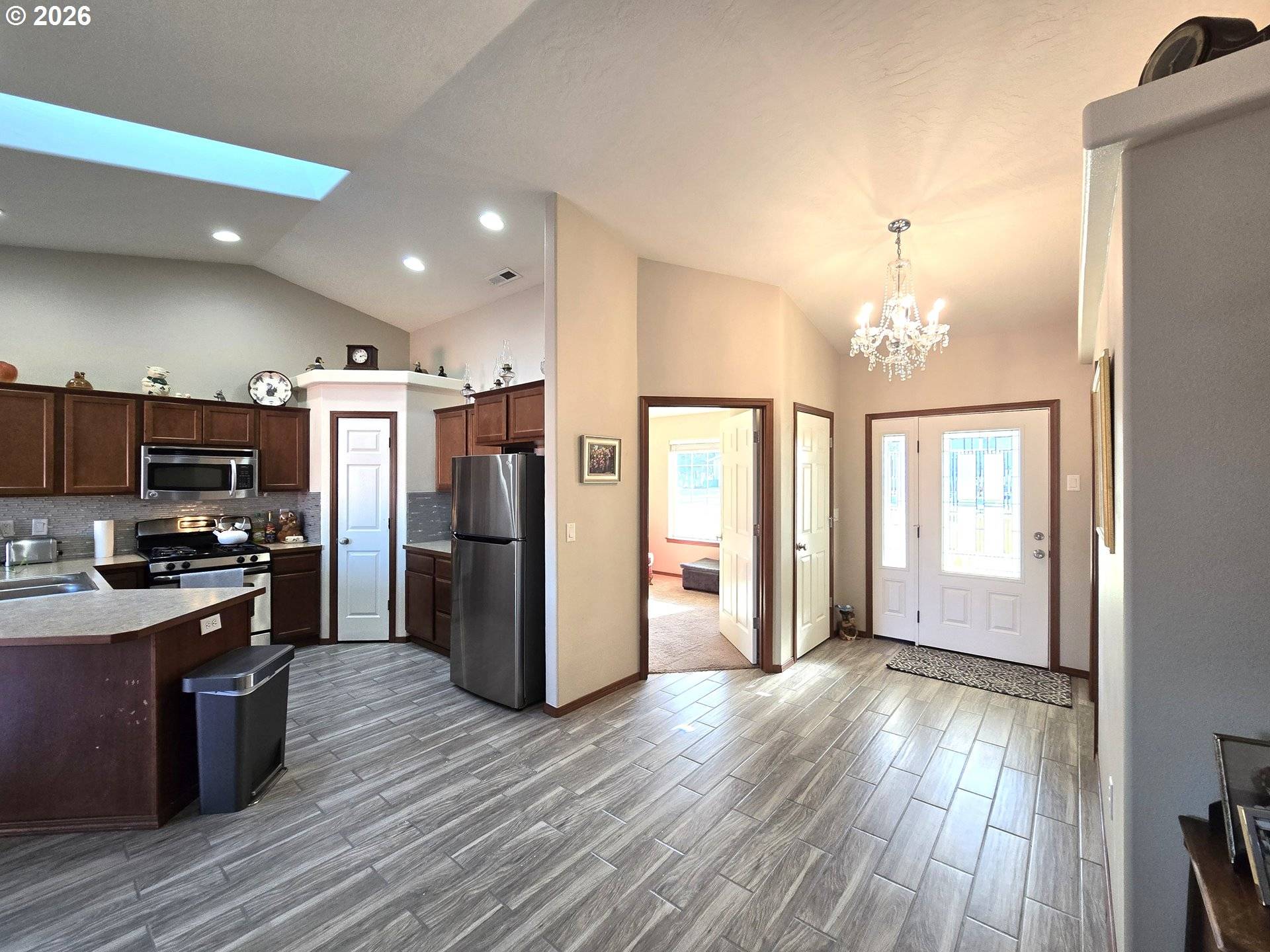 Hermiston, OR 97838,240 W MOORE AVE