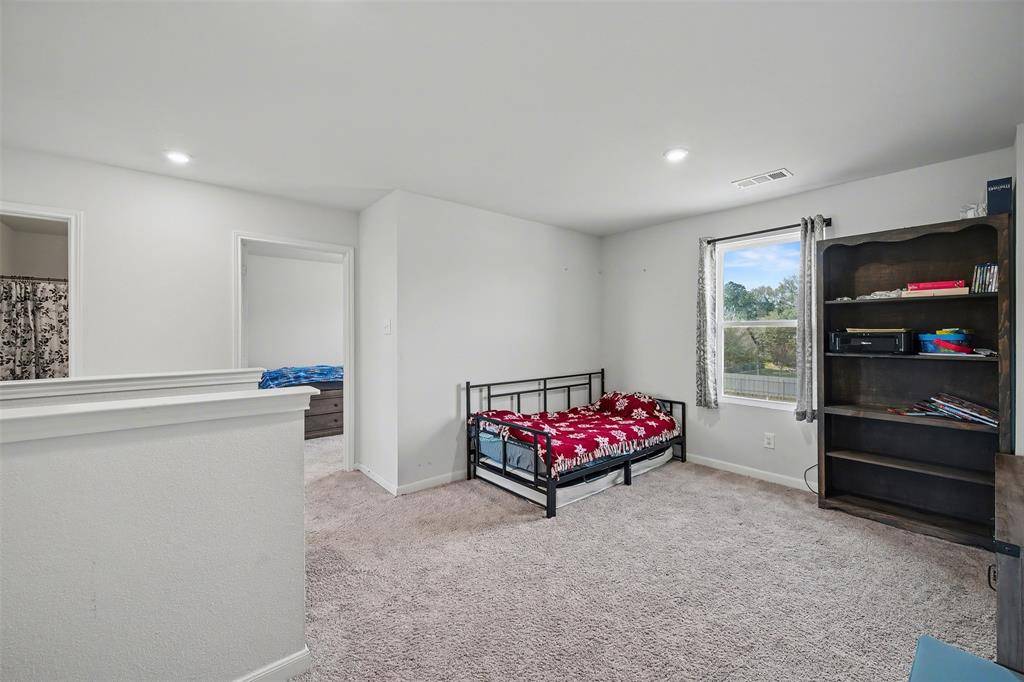 Dallas, TX 75253,3557 Chestnut Oak Drive