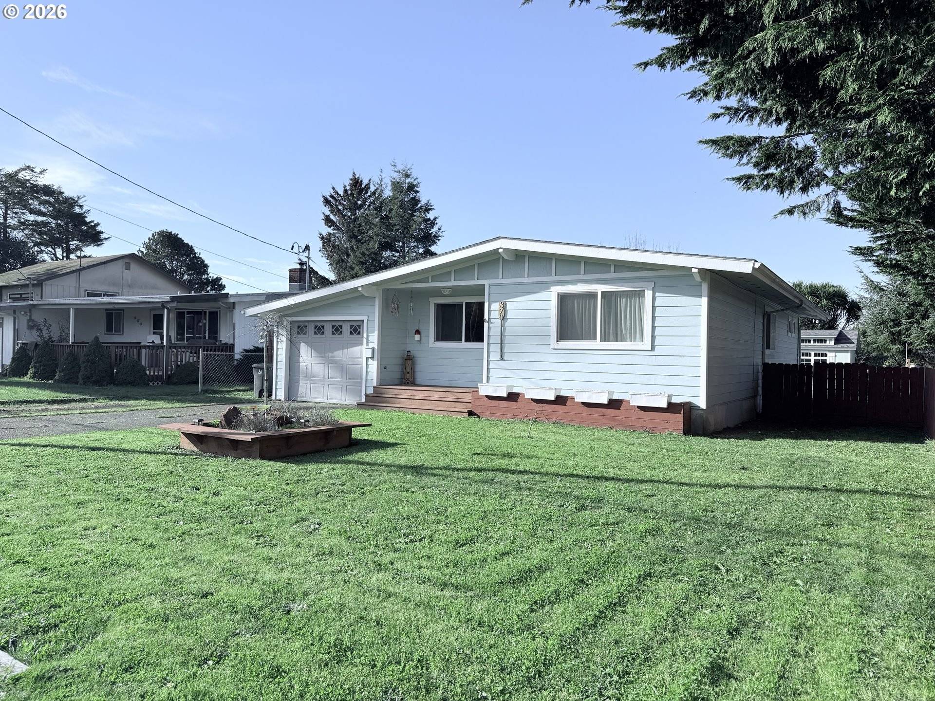 Coos Bay, OR 97420,370 N WALL ST