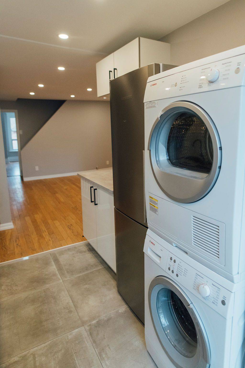 Toronto W01, ON M6R 2T7,29 Ridley GDNS #Upper