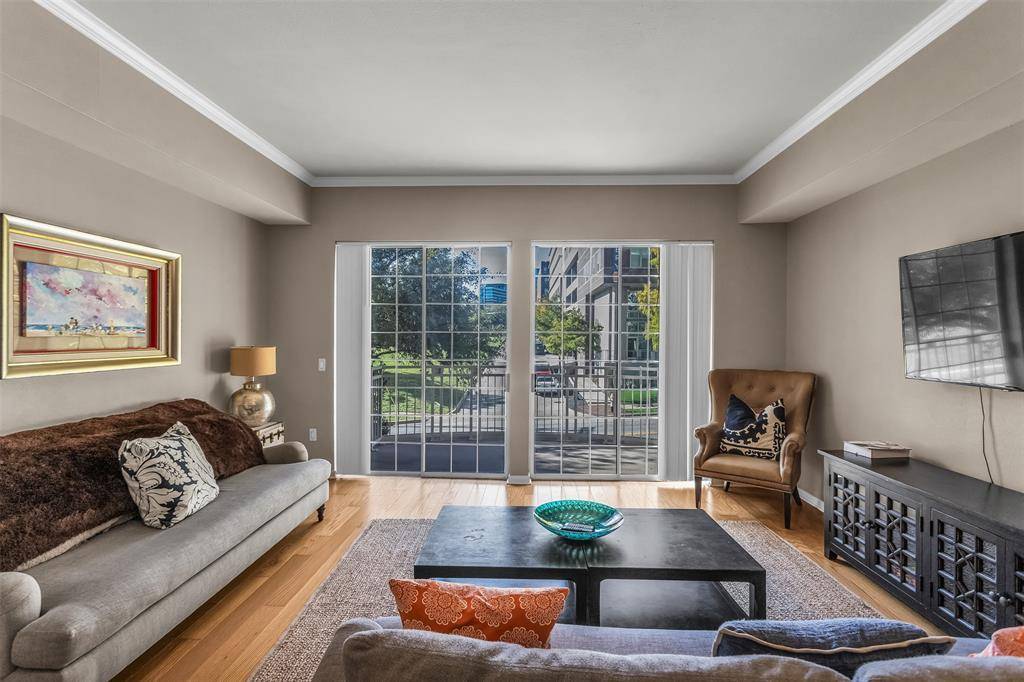 Dallas, TX 75219,3225 Turtle Creek Boulevard #10