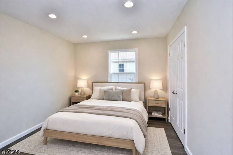 Newark City, NJ 07103,223 16Th Ave