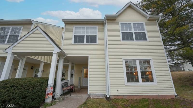 Holland Twp., NJ 08848,402 Hunt Dr