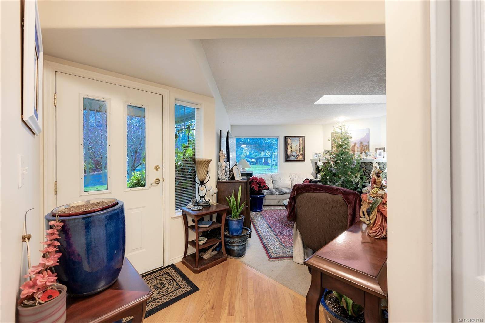 View Royal, BC V9B 6H8,1975 Highland Rd